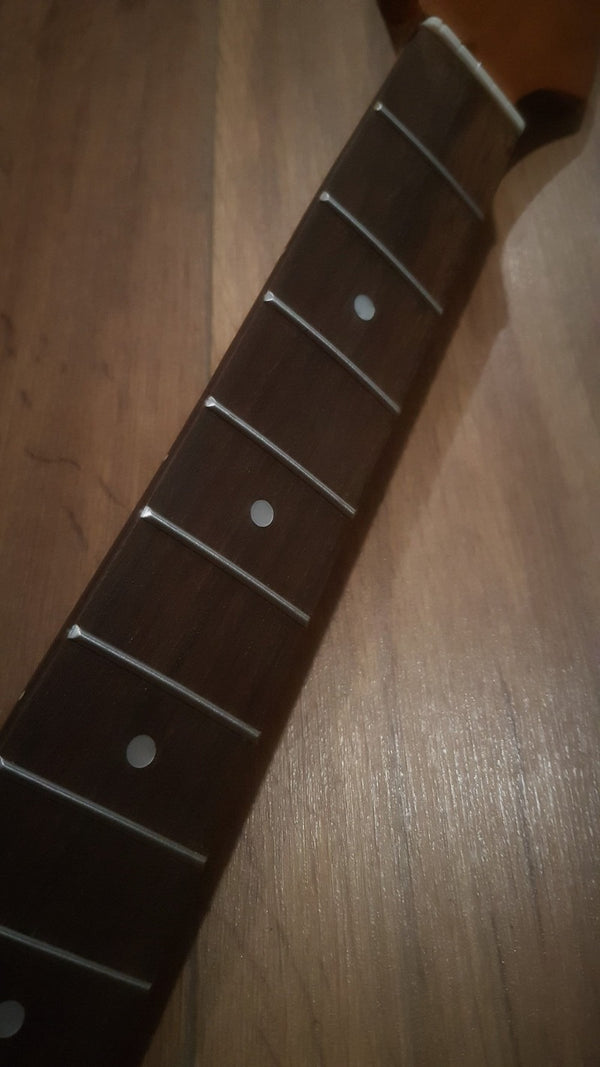 Manche Stratocaster® érable rôti  rosewood   SRR8